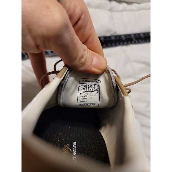 Lady Fairway Leather Tan/White Golf Cleats Shoes Size 7 Outlast temp regulation - Picture 7 of 11